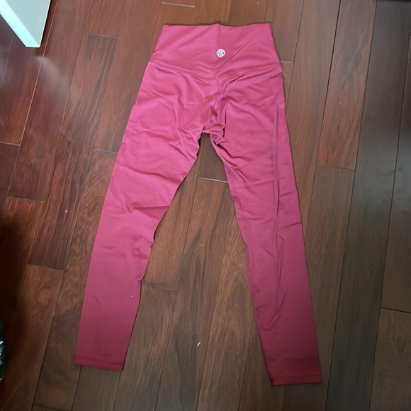 Til You Collapse Maroon Leggings - Size S - Picture 2 of 2